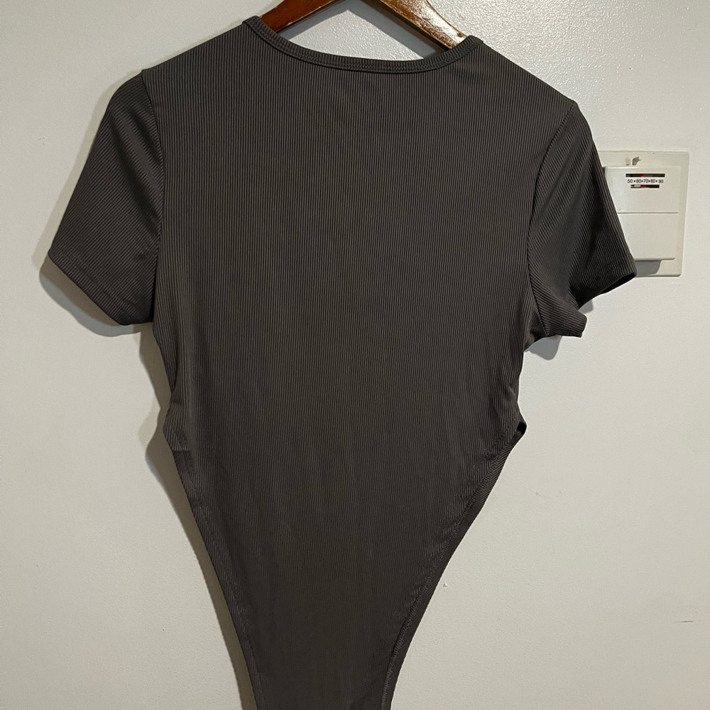 Size L - Picture 2 of 2